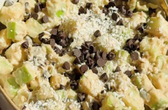 Caramel deLites Apple Salad (In a Jar!)